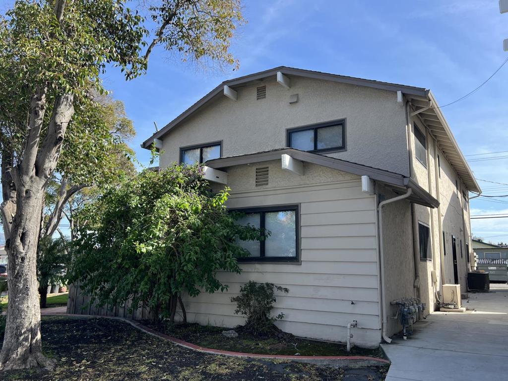 920 Clyde Avenue Property Photo 1