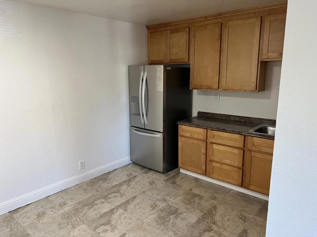 920 Clyde Avenue Property Photo 4