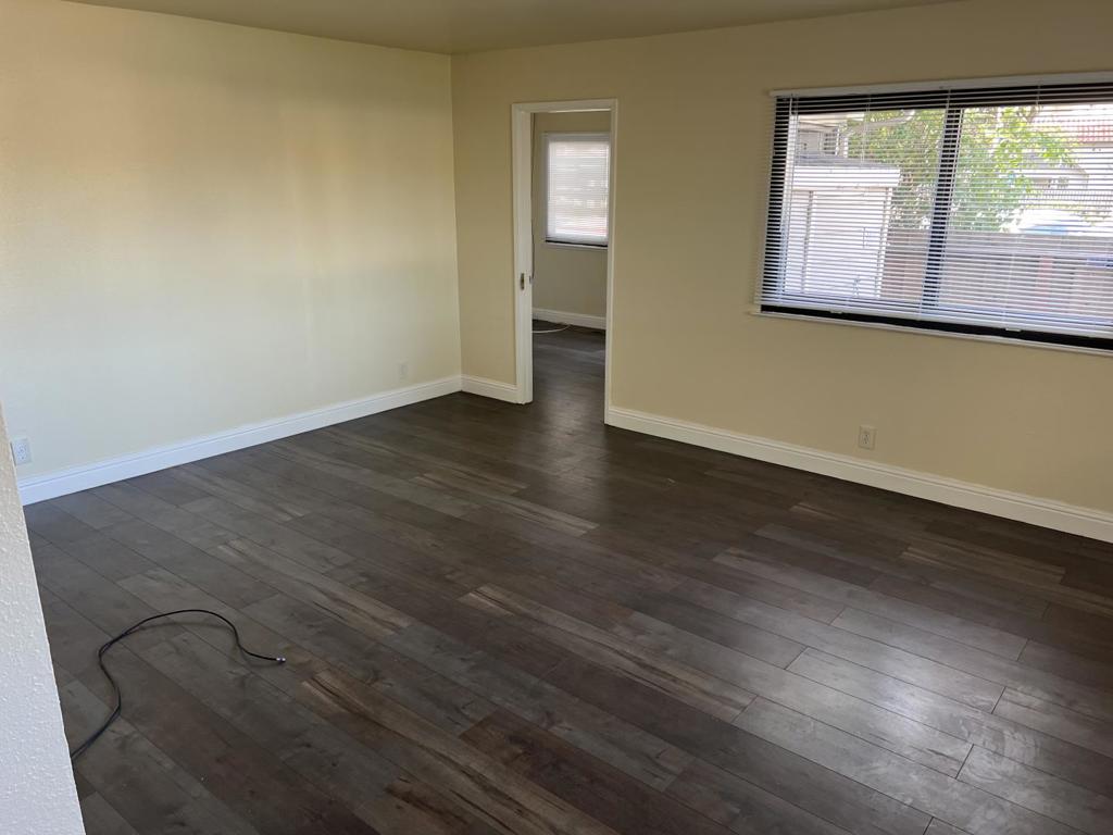 920 Clyde Avenue Property Photo 5
