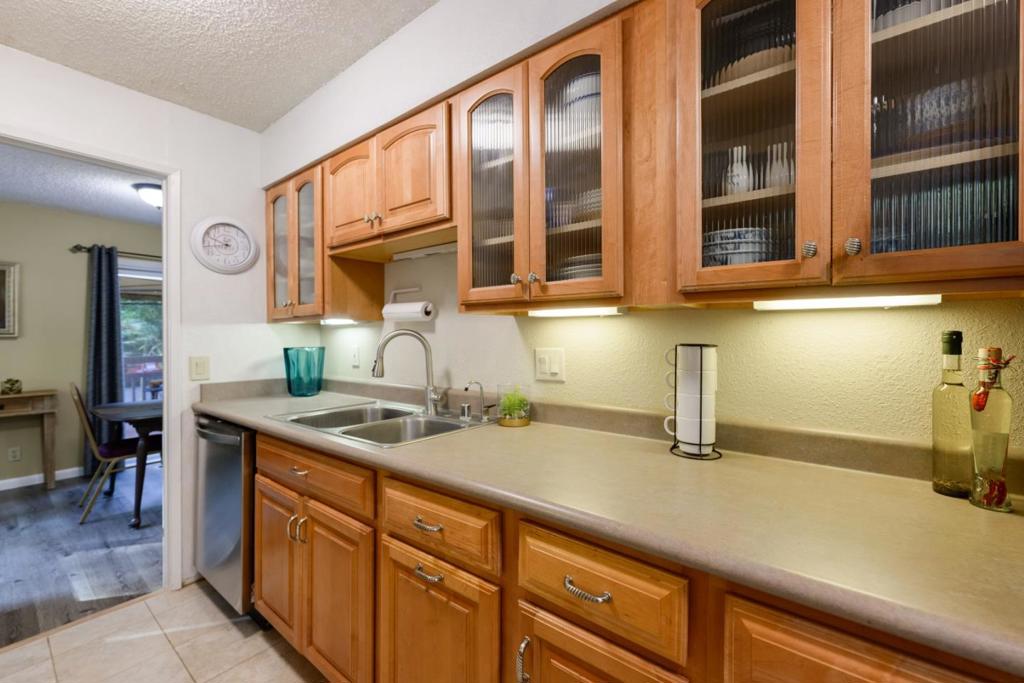110 Shadow Property Photo 49