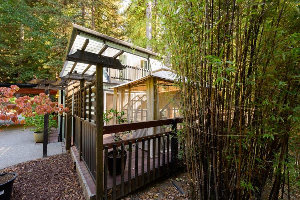 110 Shadow Property Photo 88