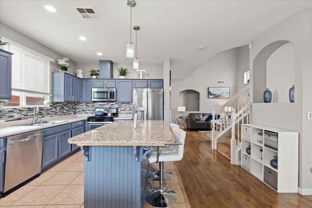 632 Queensland Circle Property Photo