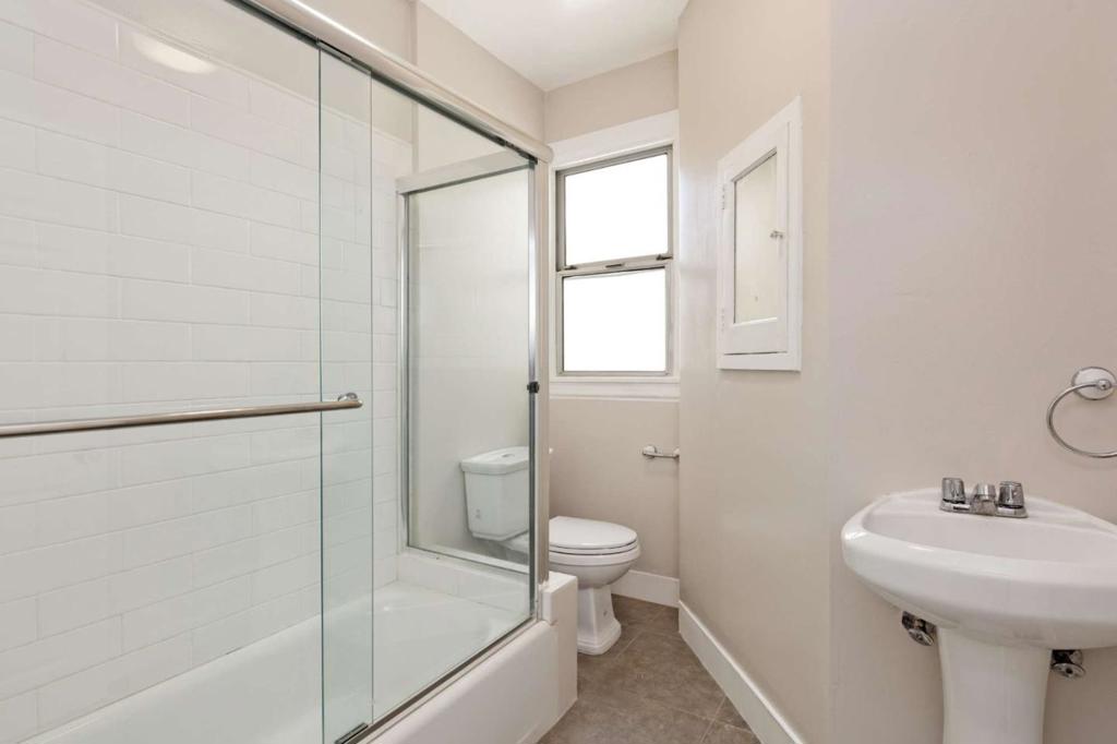 1528 Alice Street Property Photo 9