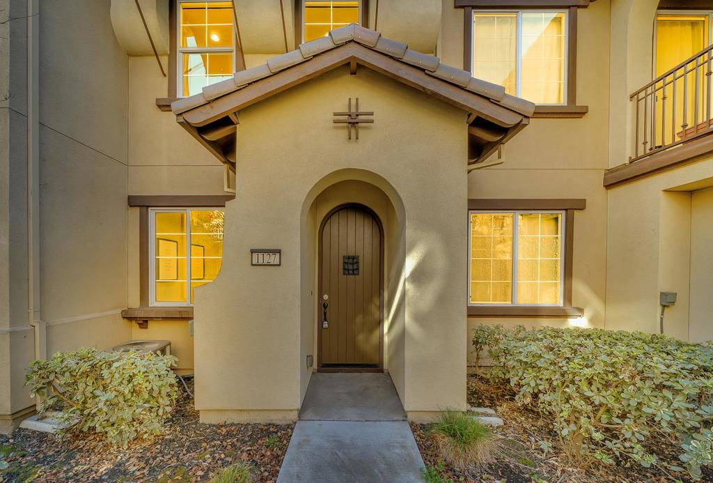 1127 Genco Terrace Property Photo