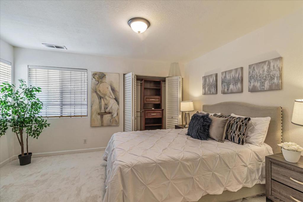 1921 Huxley Court Property Photo 16