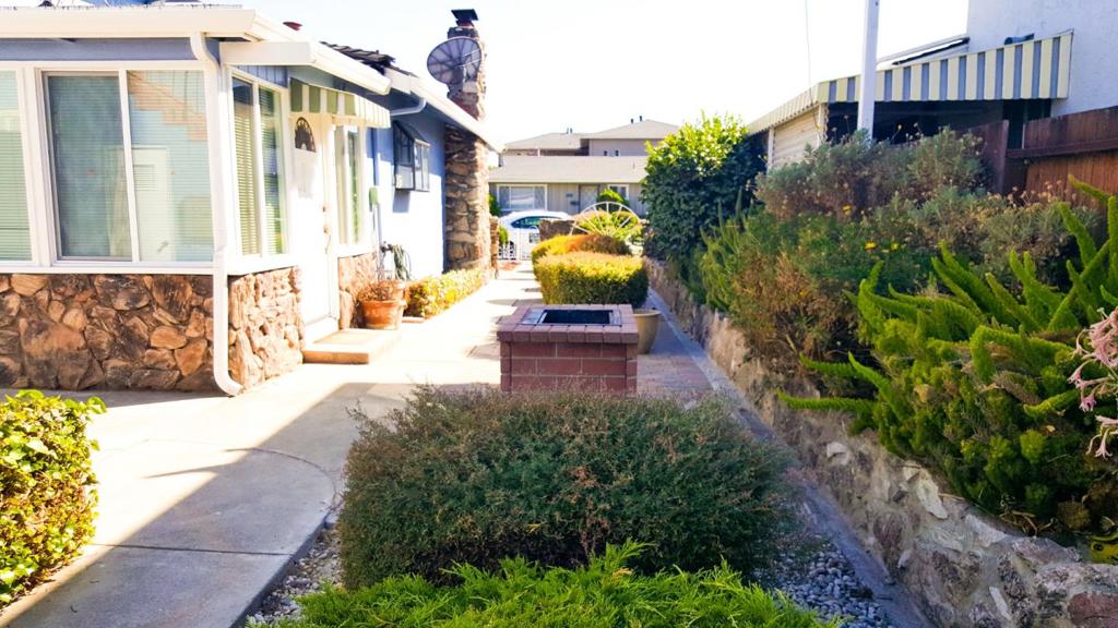 2831 Malabar Avenue Property Photo 4