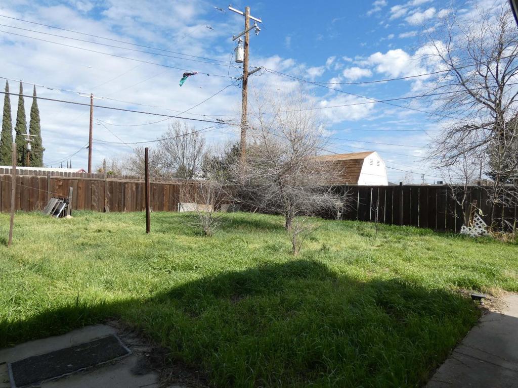2674 Marguerite Street Property Photo 7