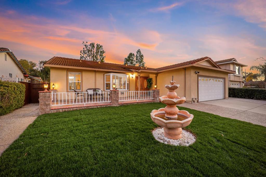 2618 Toy Lane Property Photo