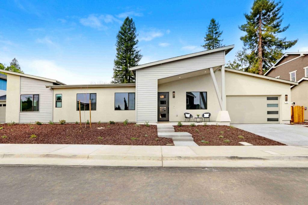 110 Waterstone Court Property Photo