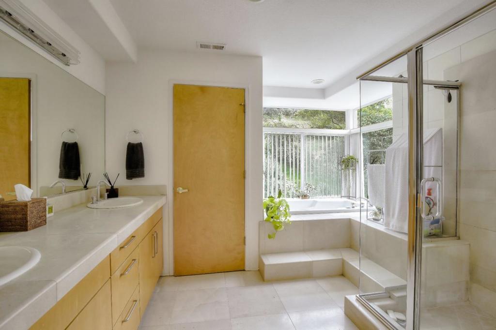 1925 Caterina Way Property Photo 6