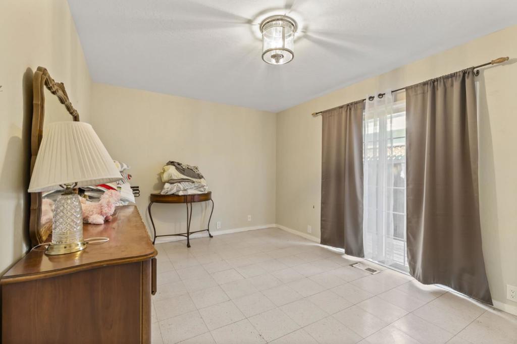 1701 Foxworthy Avenue Property Photo 18