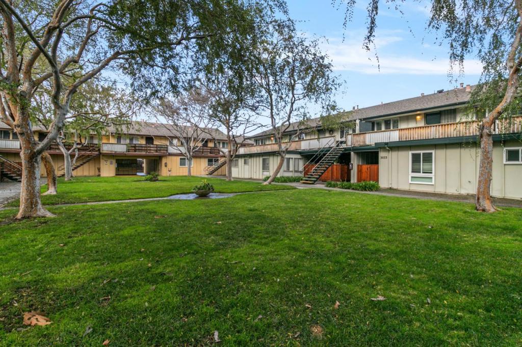 3033 Los Prados Street 229 Property Photo 2