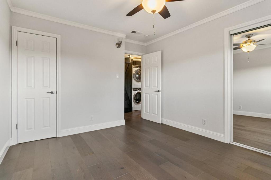 3033 Los Prados Street 229 Property Photo 7