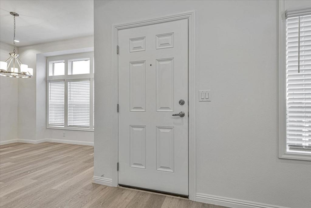 1358 Oakland Road Property Photo 5