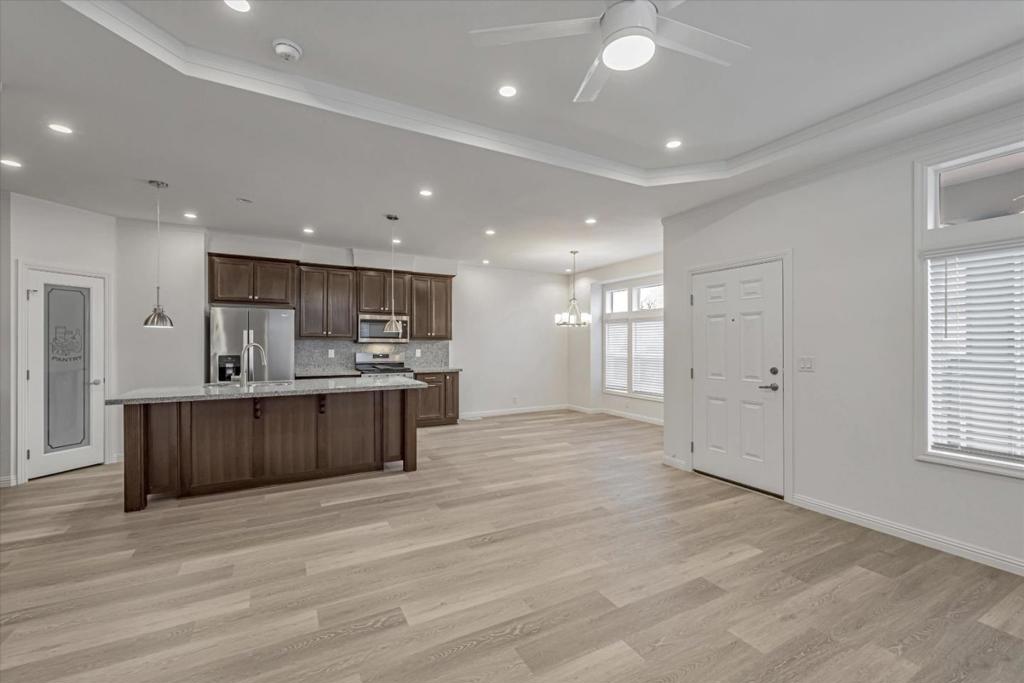 1358 Oakland Road Property Photo 8