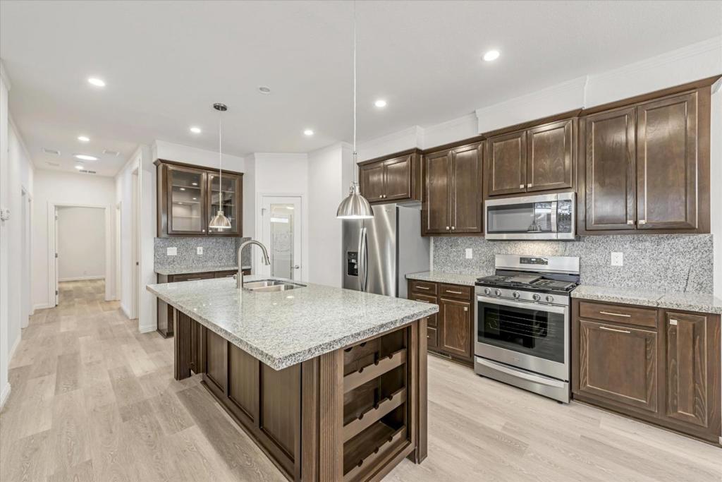 1358 Oakland Road Property Photo 10