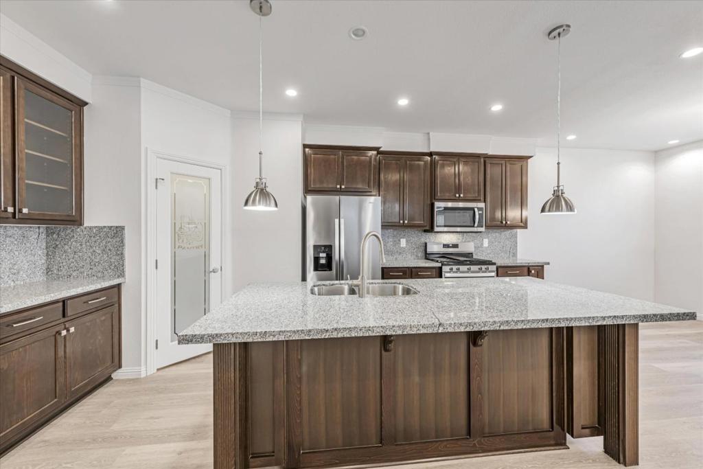 1358 Oakland Road Property Photo 11