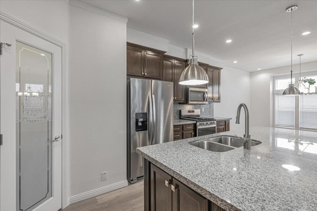 1358 Oakland Road Property Photo 15