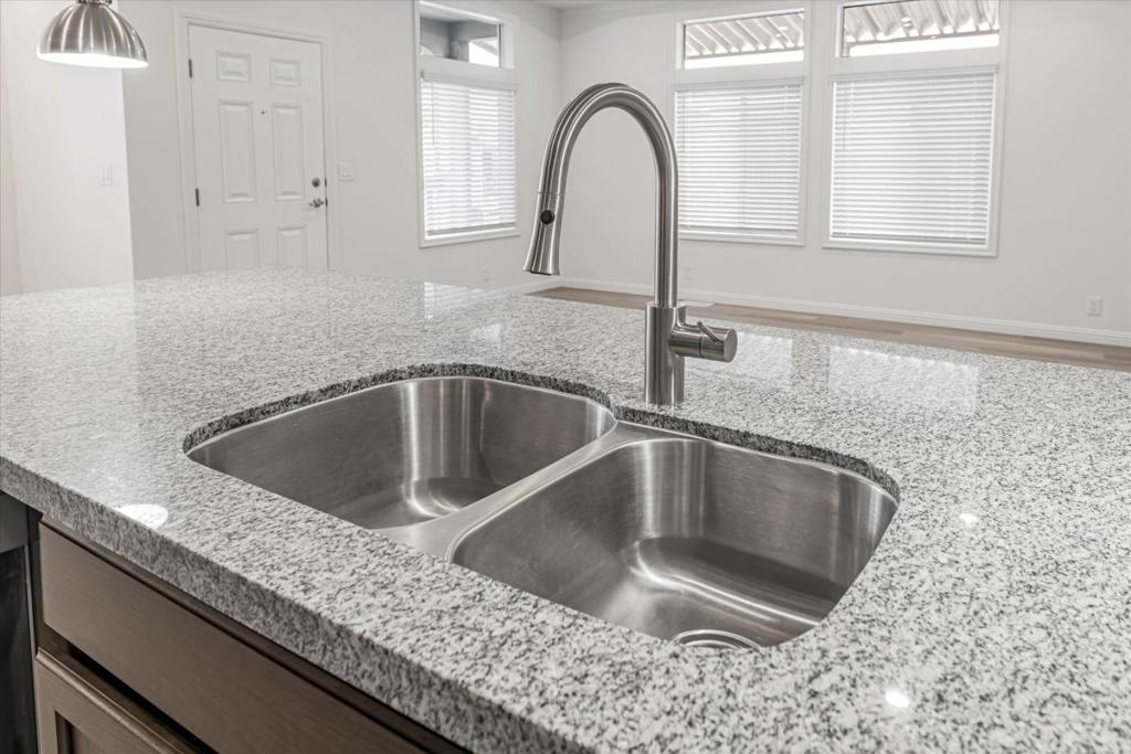 1358 Oakland Road Property Photo 17