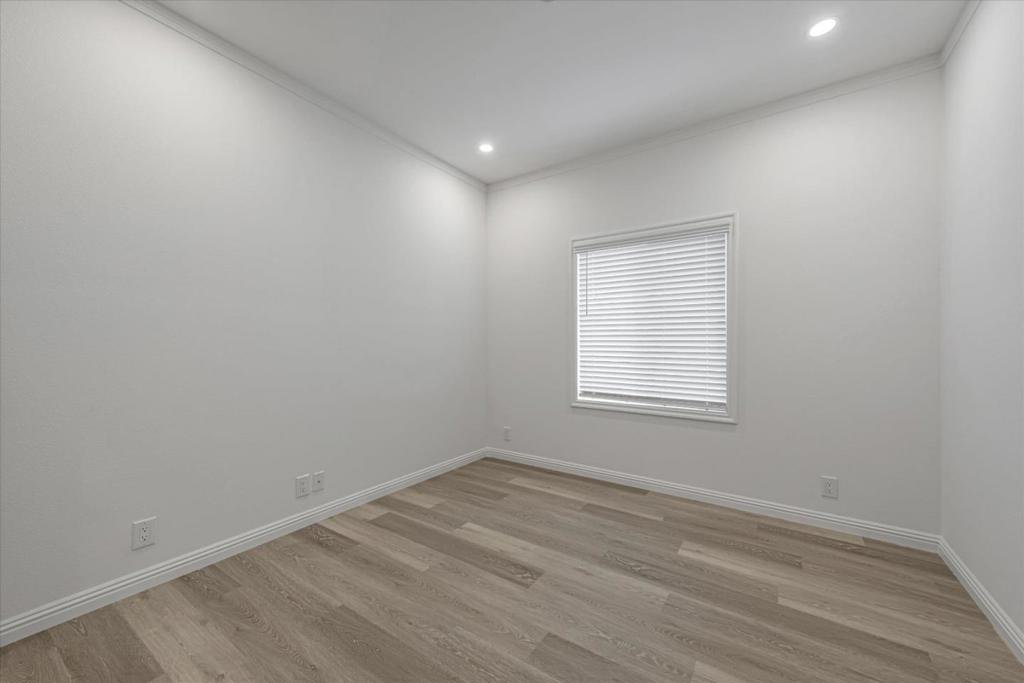 1358 Oakland Road Property Photo 30