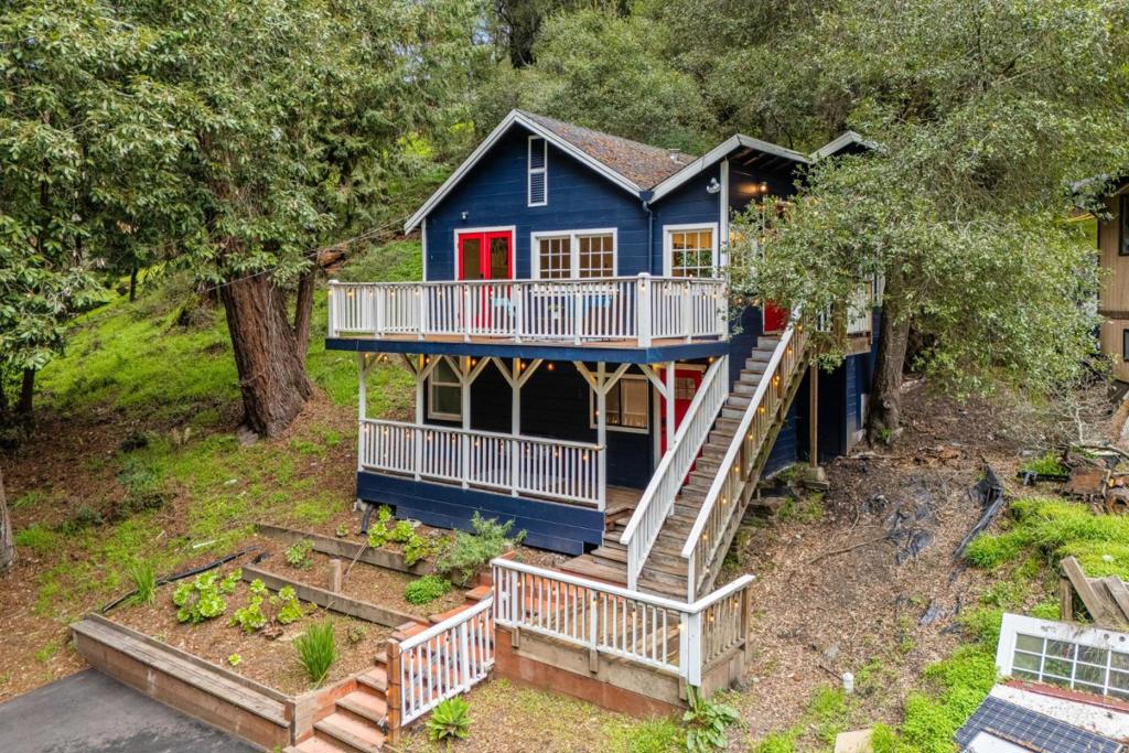 812 Cathedral Drive Property Photo