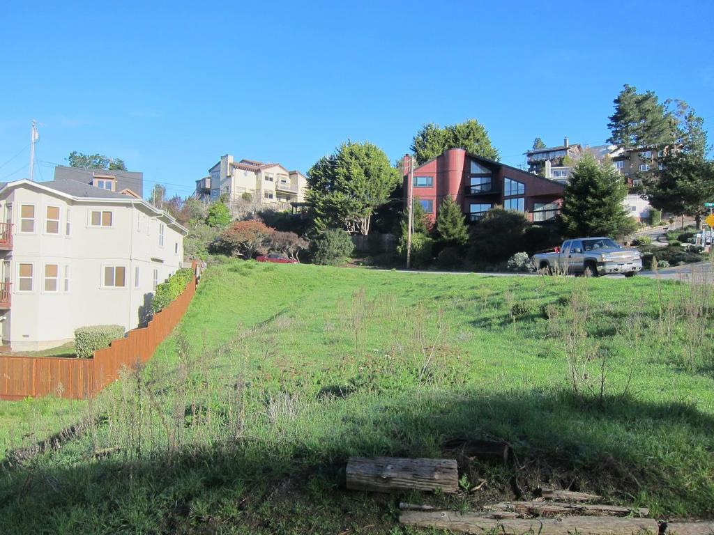 121 Lewis Avenue Property Photo
