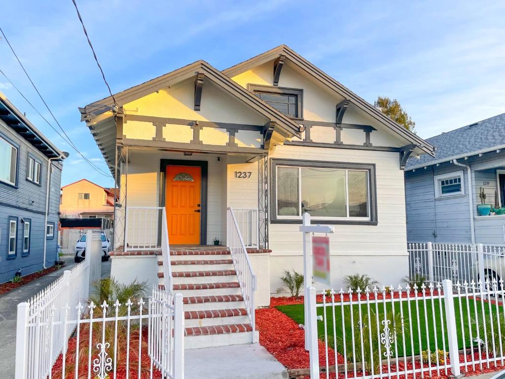 1237 Ashby Avenue Property Photo