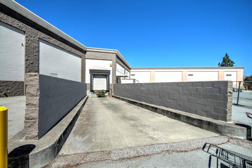850 E Dunne Avenue Property Photo 9