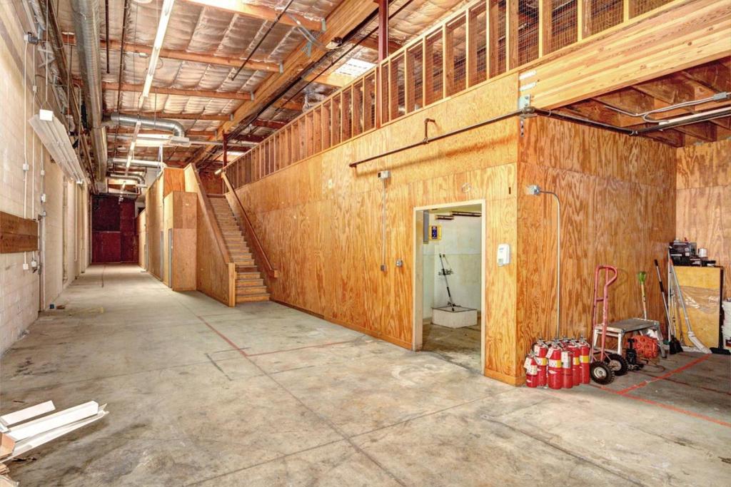 850 E Dunne Avenue Property Photo 14