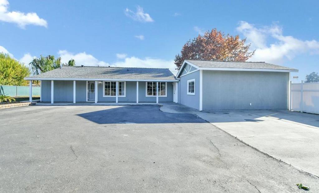 3522 E Forest Lake Road Property Photo