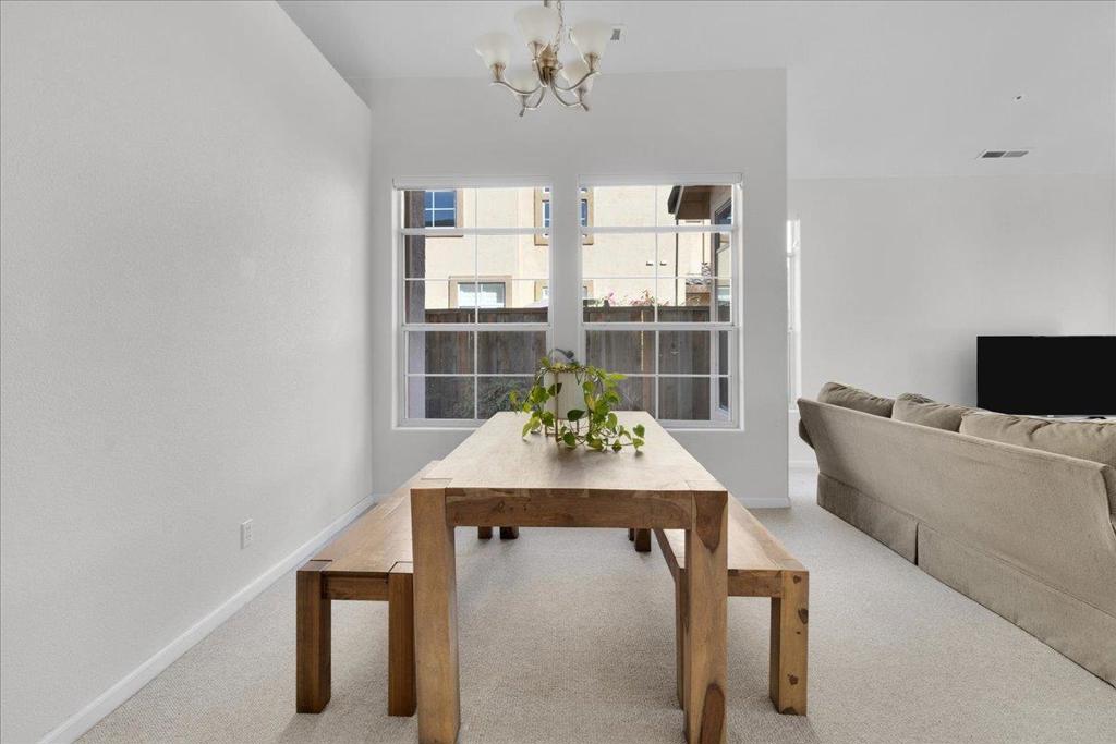 17577 River Run Road Property Photo 4