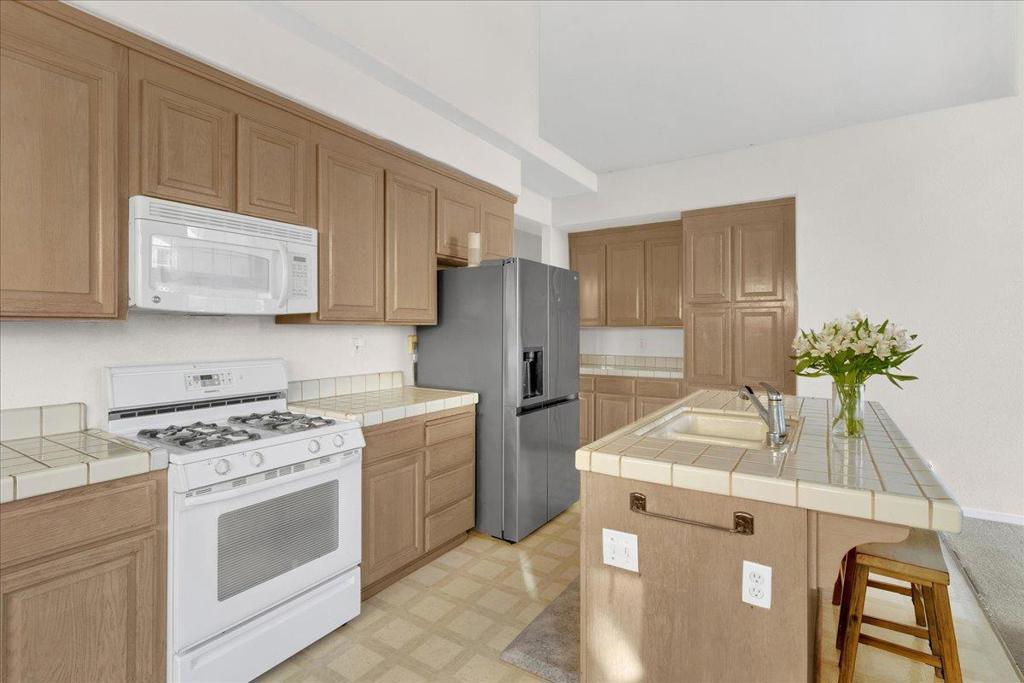 17577 River Run Road Property Photo 6