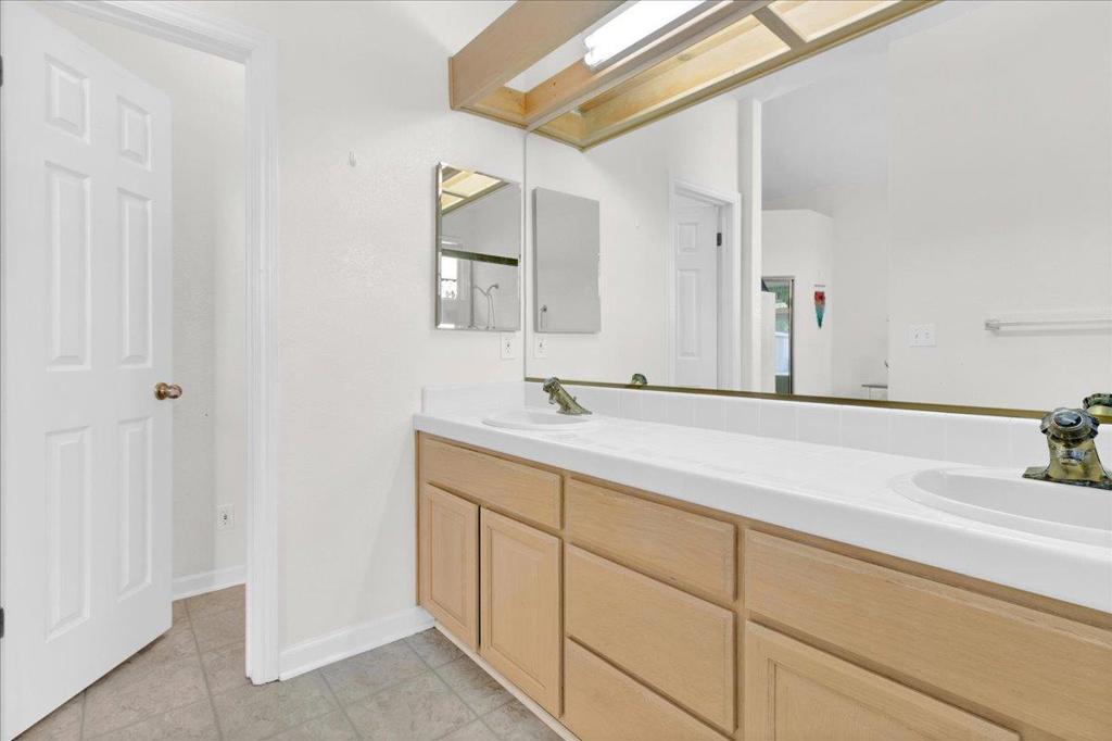 17577 River Run Road Property Photo 13