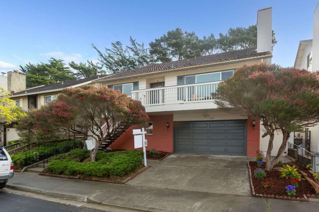 2285 Wexford Avenue Property Photo