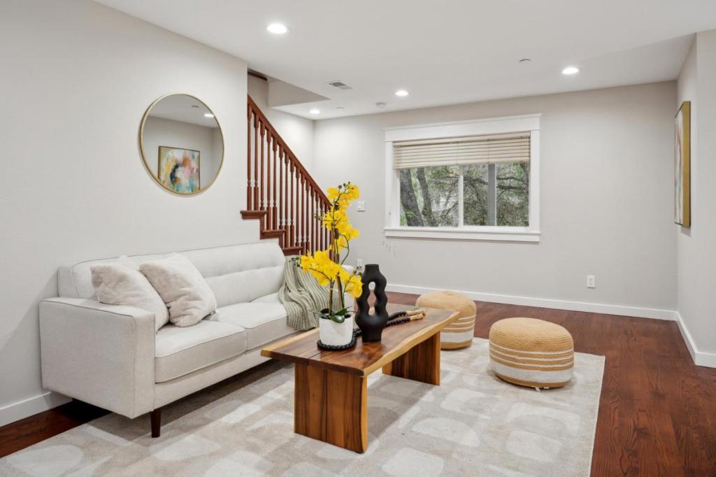 14637 Big Basin Way Property Photo 21
