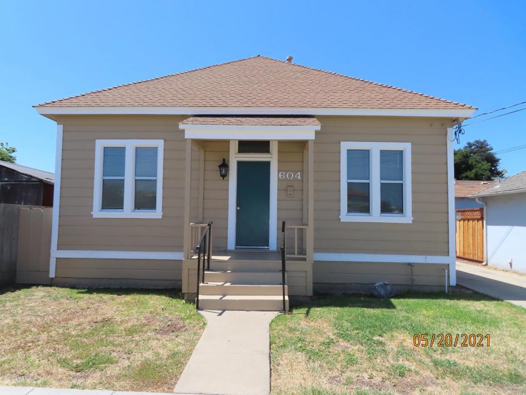 604 Capitol Street Property Photo
