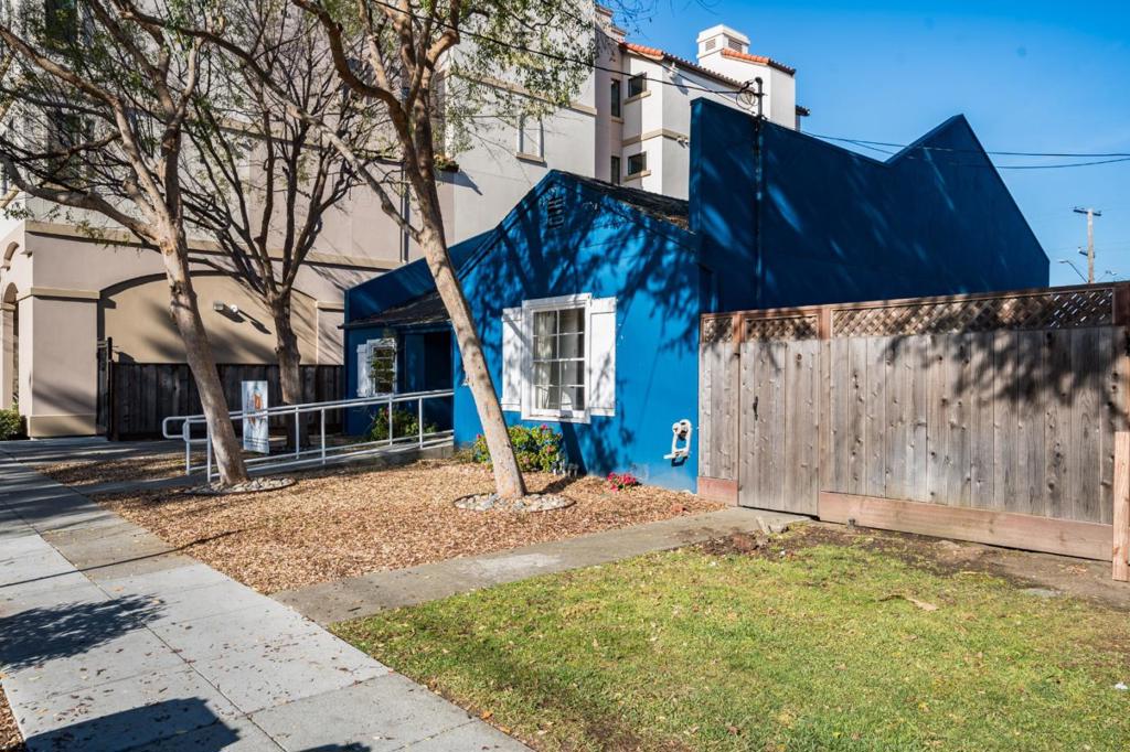 785 Walnut Street Property Photo 1