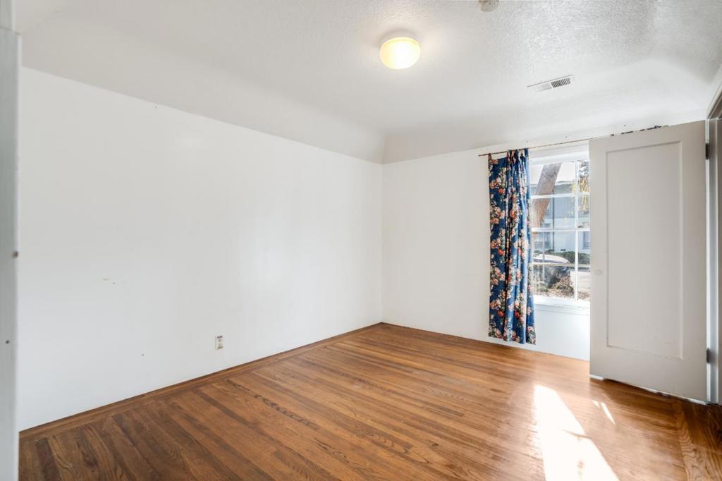 785 Walnut Street Property Photo 6