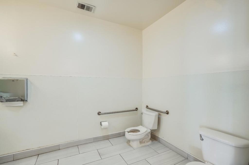 785 Walnut Street Property Photo 8