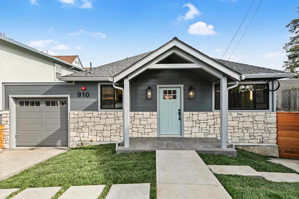 910 Chula Vista Avenue Property Photo