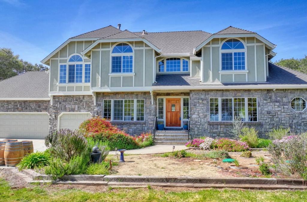 60 Brown Road Property Photo