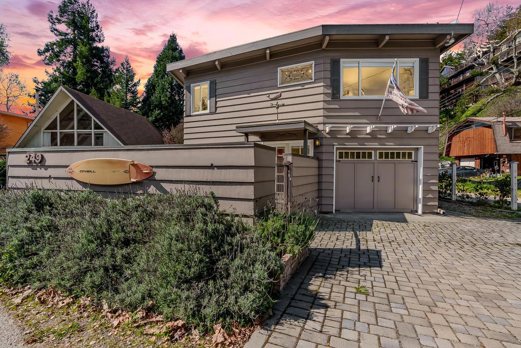 249 Spreckels Drive Property Photo