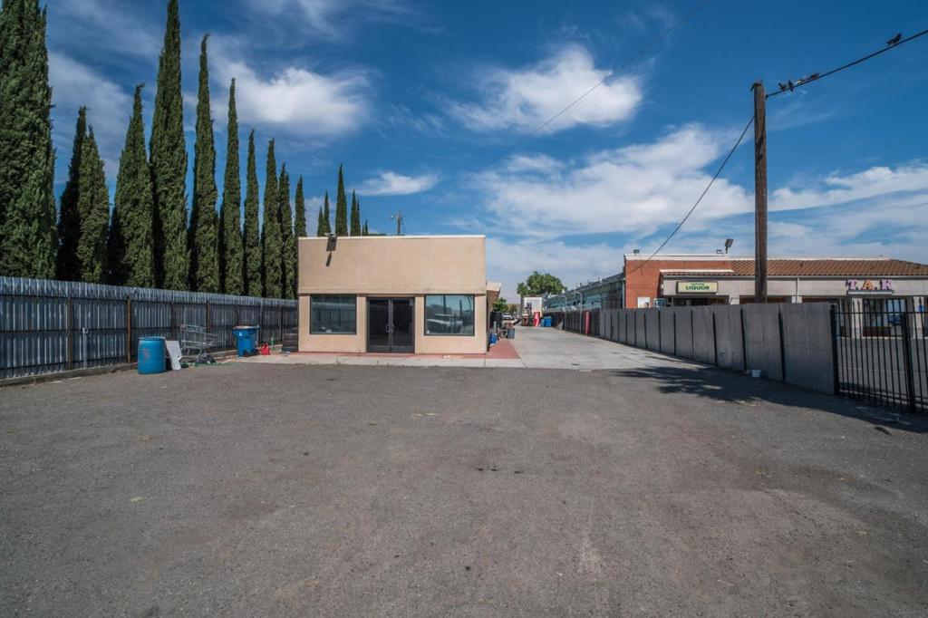 6001 Stockton Boulevard Property Photo 1