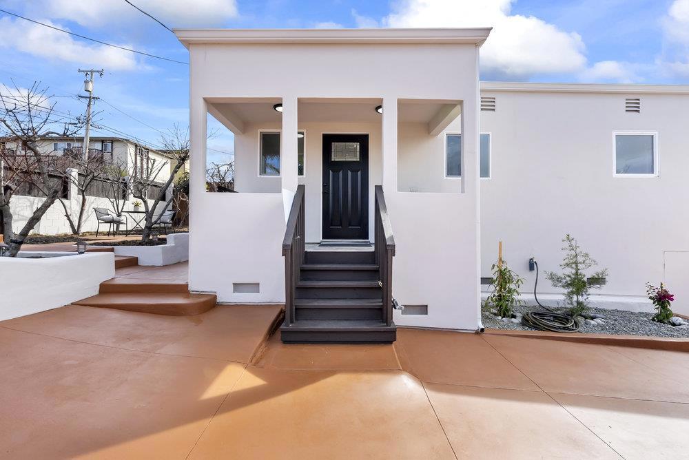 958 Sonoma Avenue Property Photo