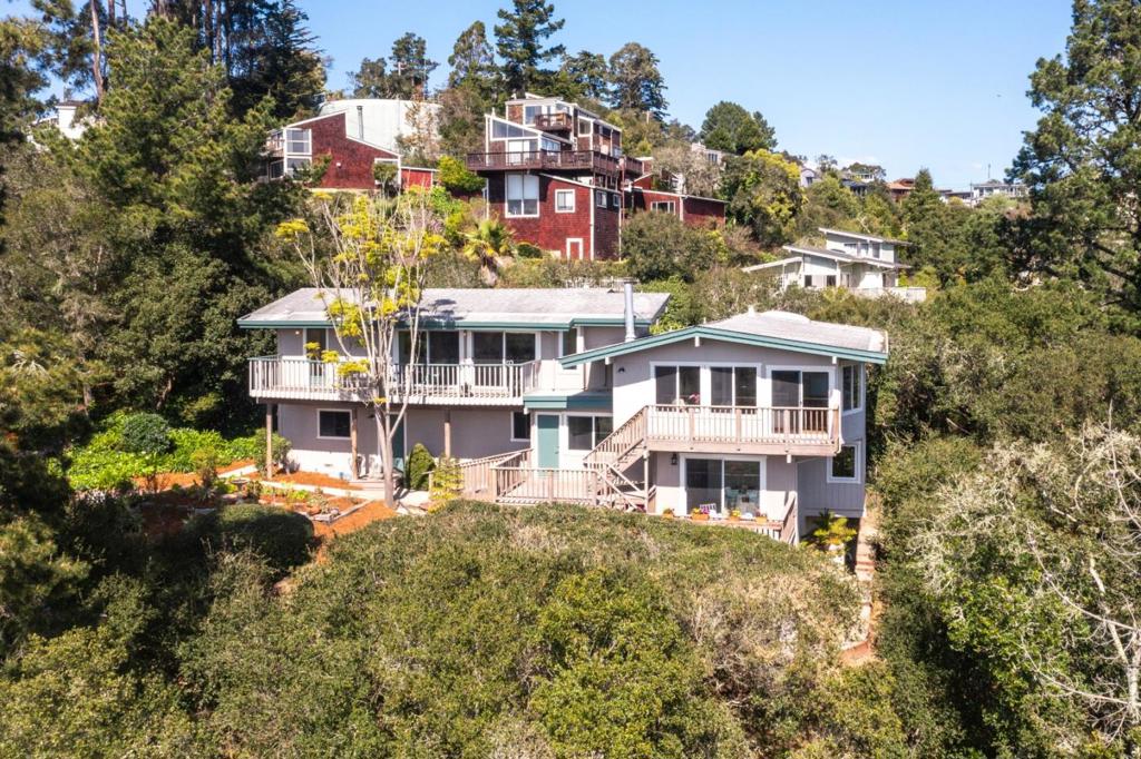 Aptos Real Estate Listings Main Image