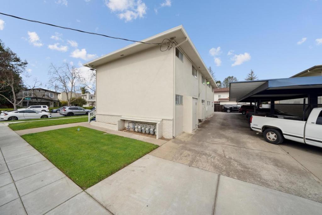 7810 Hanna Street Property Photo 5