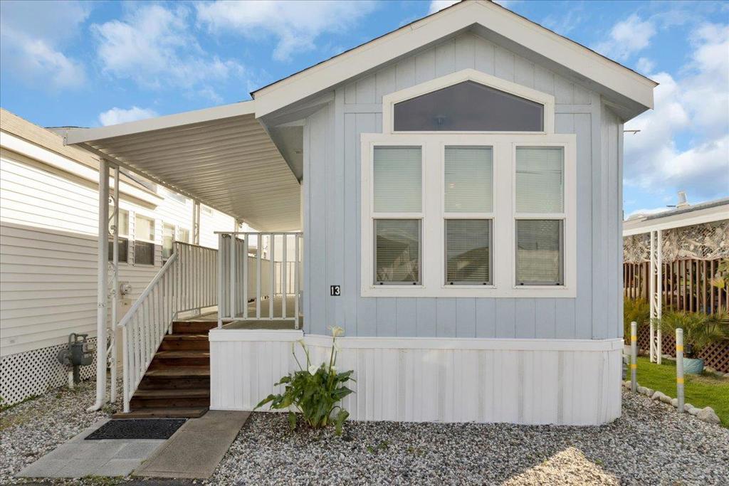 835 Kimball Avenue Property Photo
