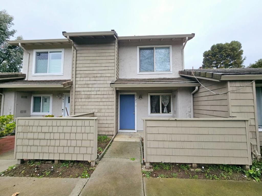 2907 Renick Court Property Photo