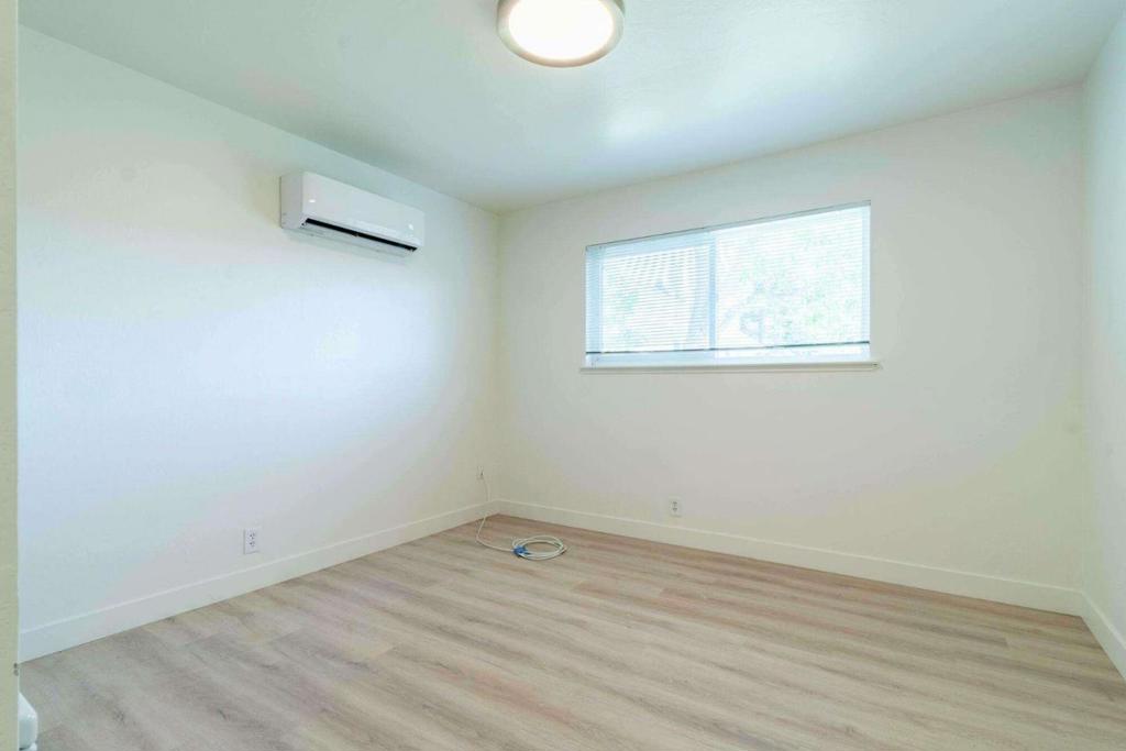 46 Nueva Avenue Property Photo 13