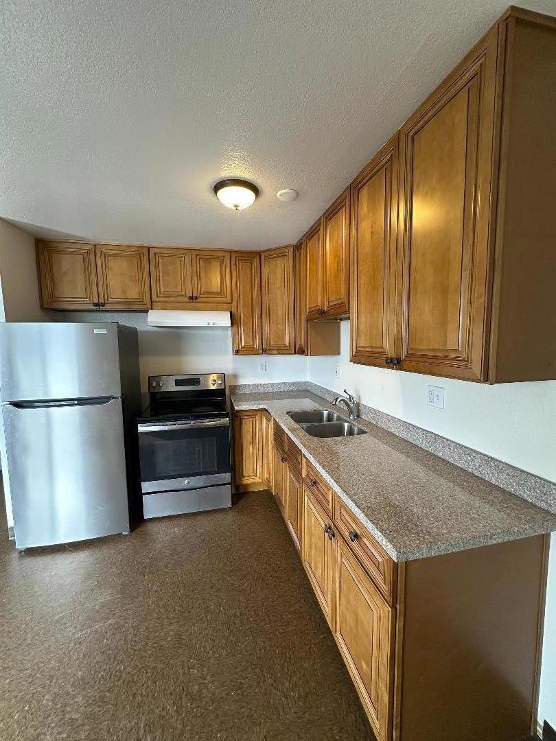 1155 E Laurel Drive Property Photo 4